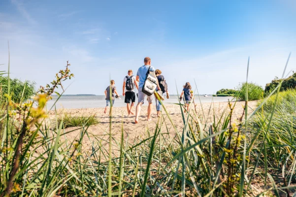 Familie an der Ostsee